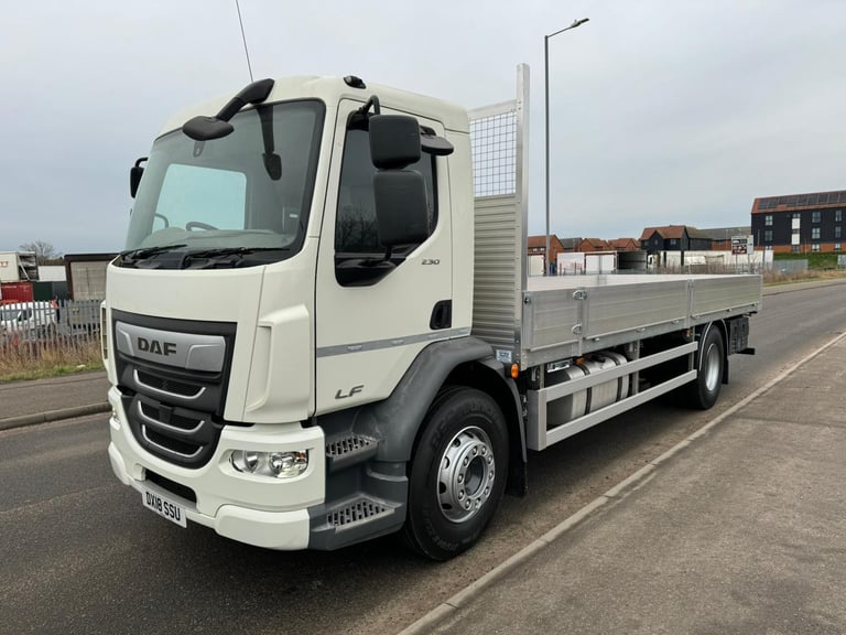 2019 DAF LF Euro 6 scaffold lorry 18 ton air suspension new build 260 BHP