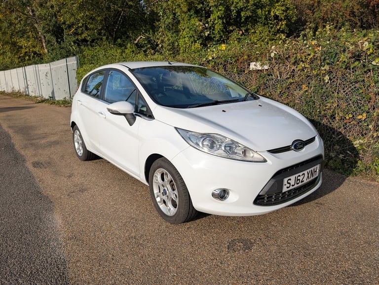 2012 Ford Fiesta 1.25 Zetec 5dr [82] HATCHBACK Petrol Manual