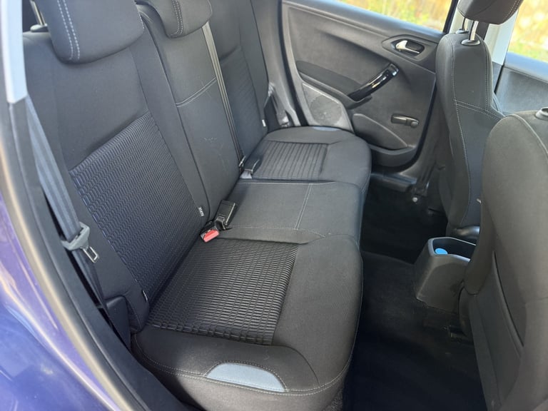 PEUGEOT 208 1.6 e-HDi Allure 2014