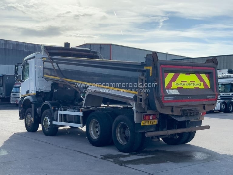 2017 (17) MERCEDES-BENZ AROCS 3240K TIPPER