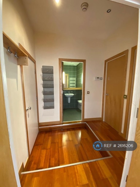 2 bedroom flat in Newhall Street, Birmingham, B3 (2 bed) (#2616206)