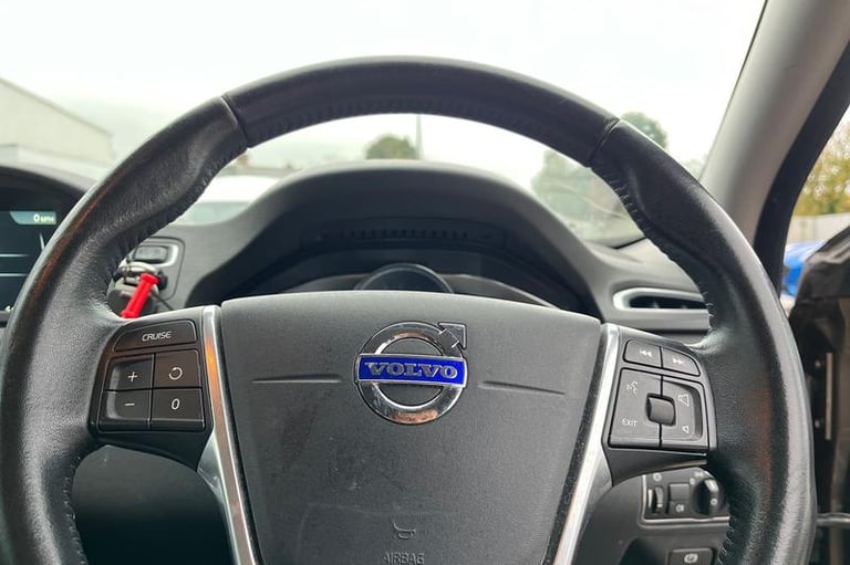 2015 Volvo V70 D4 [181] SE Lux 5dr Geartronic SEMI-AUTO Estate Diesel Semi Automatic