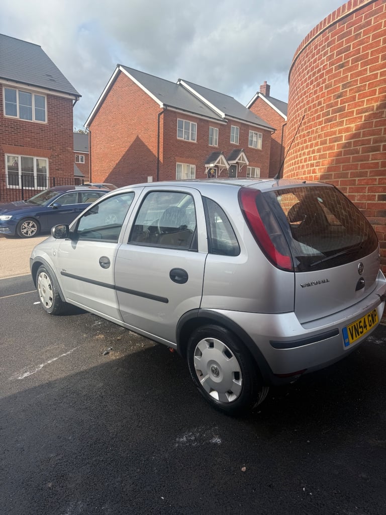 Vauxhall corsa 1.2- 12 Months MOT- Low mileage 