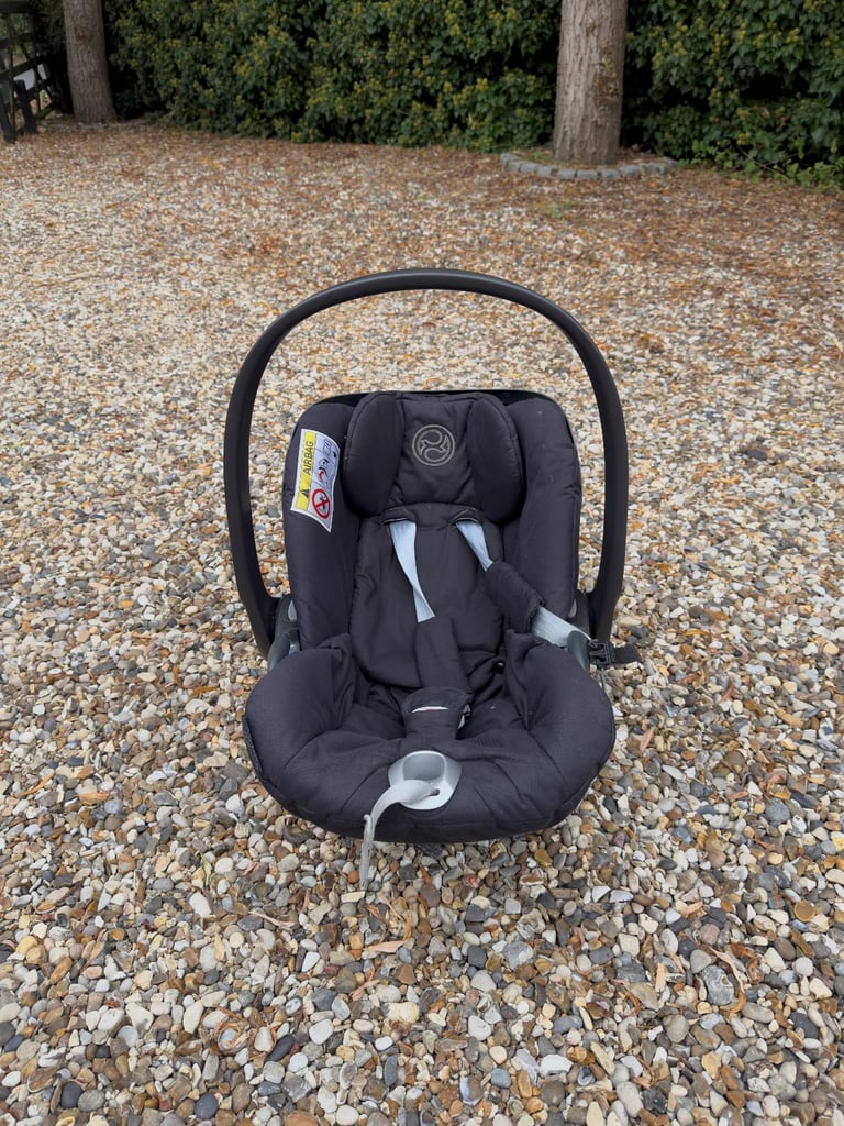 Cybex Cloud Z i-Size Baby Car Seat & Base - Deep Black