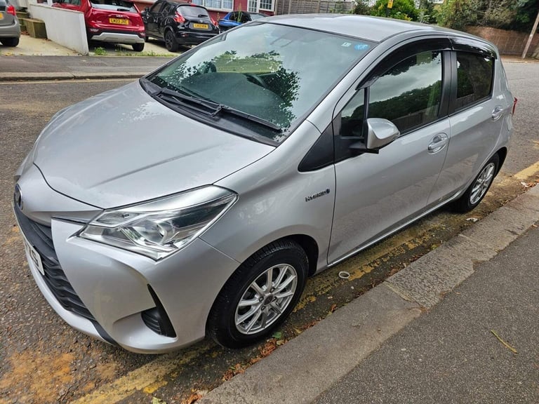 2018 Toyota Yaris 1.5 VVT-h Icon Tech E-CVT Euro 6 (s/s) 5dr Hatchback HYBRID ELECTRIC Automatic