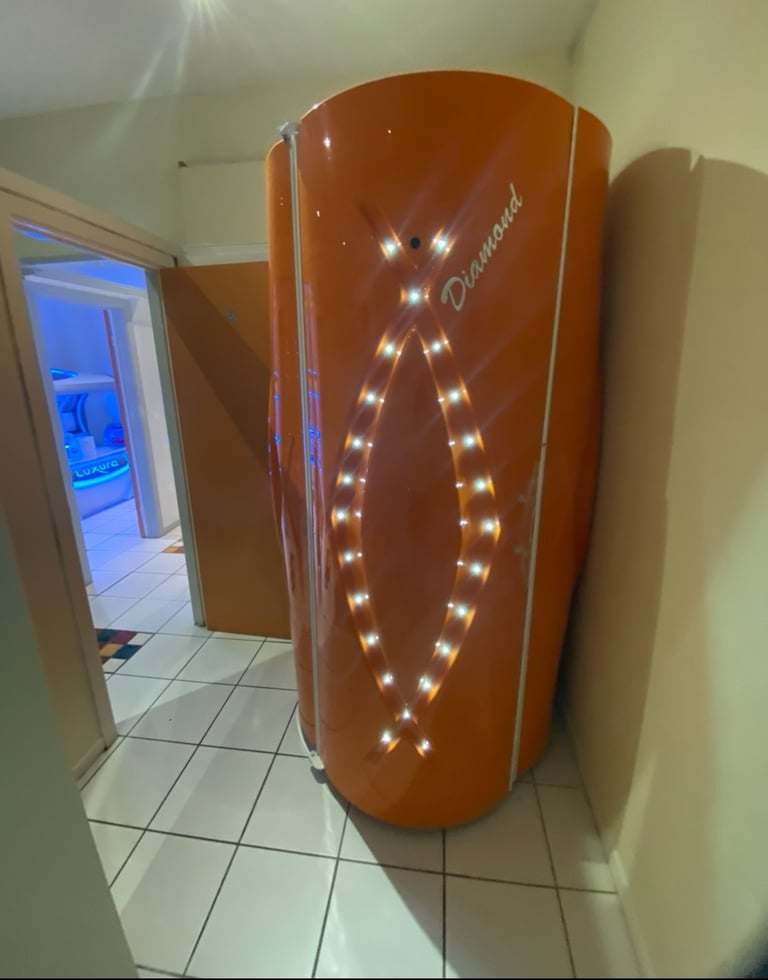 Sunbeds Commercial 48 Lamp Stand Ups