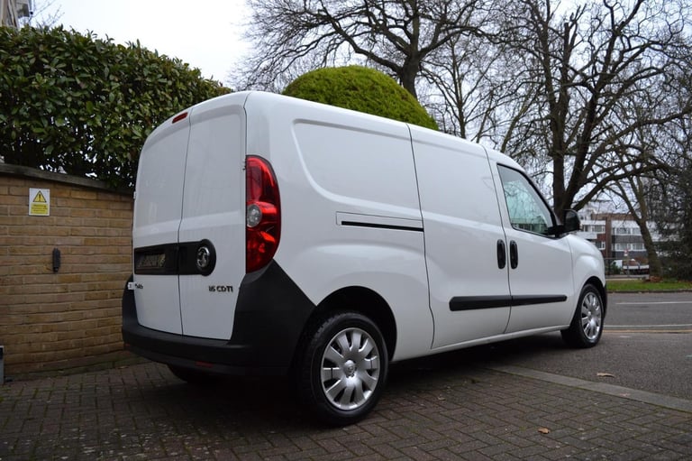 2017 Vauxhall Combo COMBI,PANEL,CREW VAN 5 SEATS,2300 CDTI