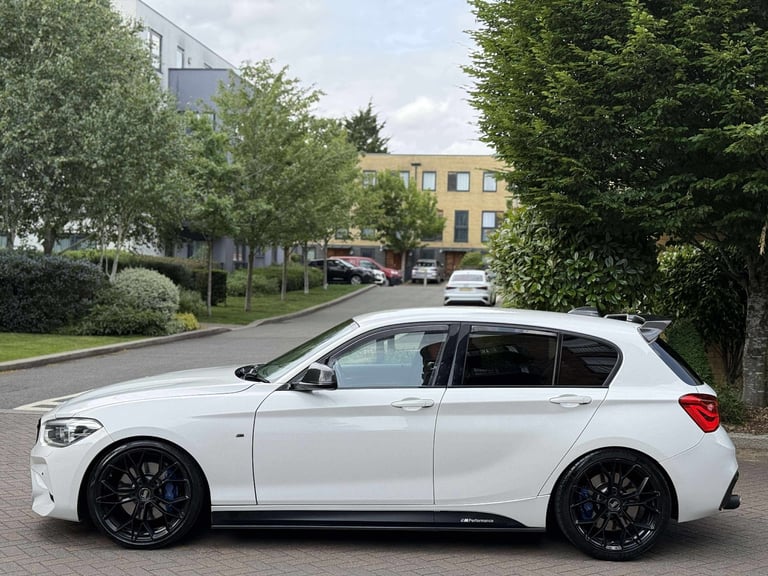 BMW, 1 SERIES, Hatchback, 2017, Semi-Auto, 2998 (cc), 5 doors