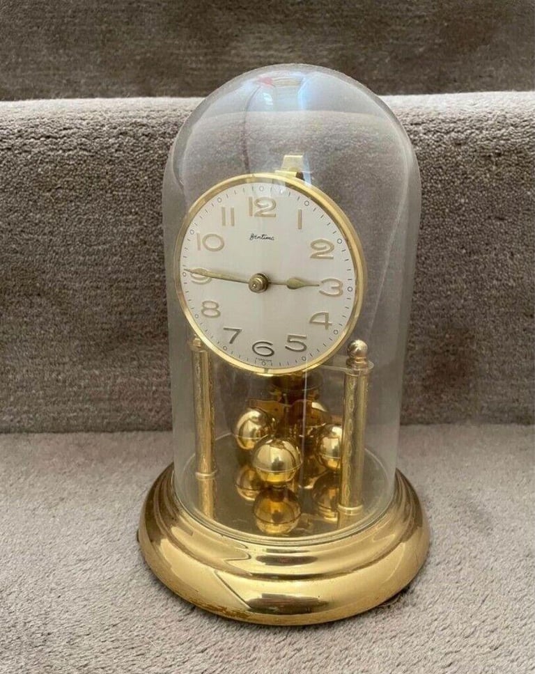 CLOCK antigue