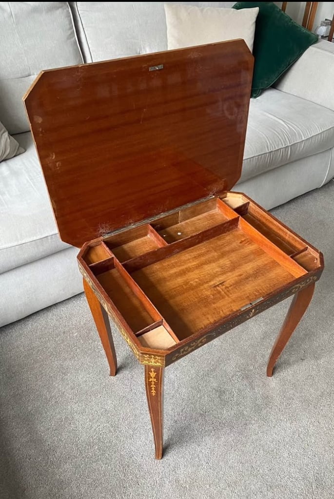 Vintage Italian Marquetry Musical Side Table Swiss Music Box Decorative Inlaid Jewellery Storage