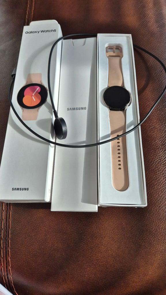 image for Samsung galaxy watch 5