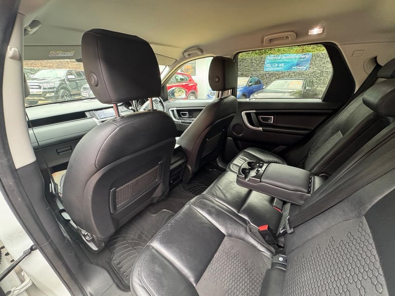 2017 Land Rover Discovery Sport 2.0 TD4 SE Tech 4WD Euro 6 (s/s) 5dr ESTATE Diesel Manual