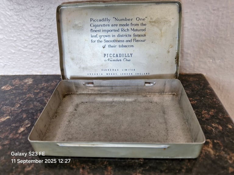 Vintage Piccadilly Cigarette Tin