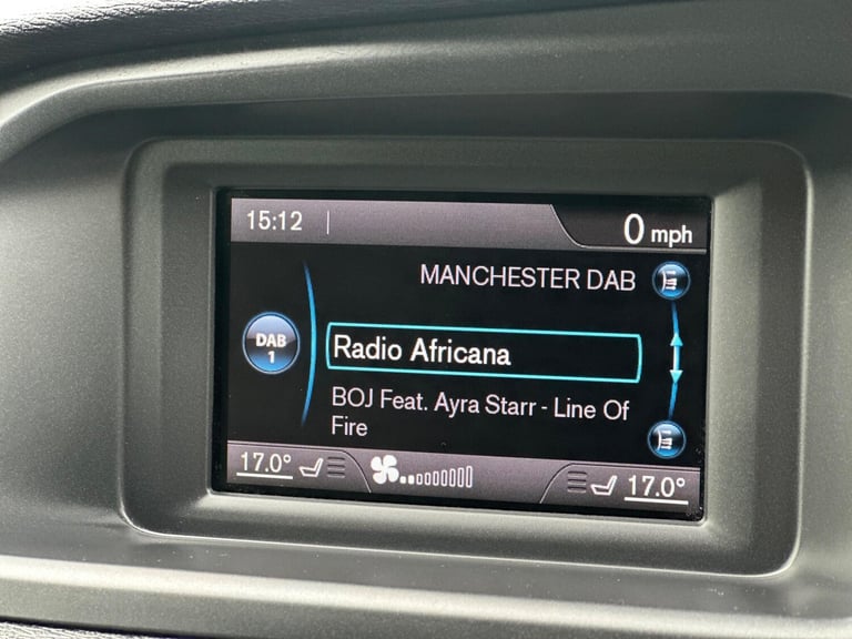 2015 Volvo V40 2.0 T2 R-Design Euro 6 (s/s) 5dr HATCHBACK Petrol Manual