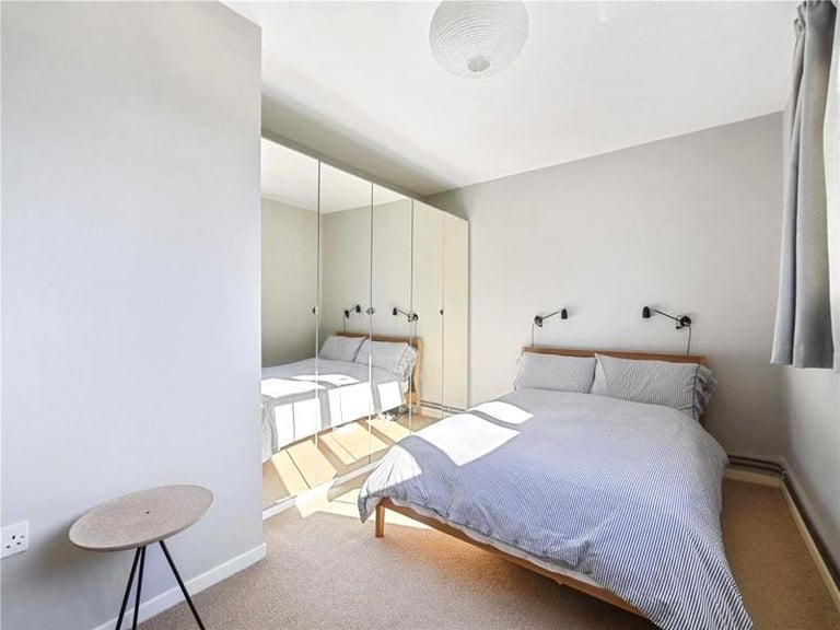 🌟 Cozy room available in Caledonian Road for £900 including bills