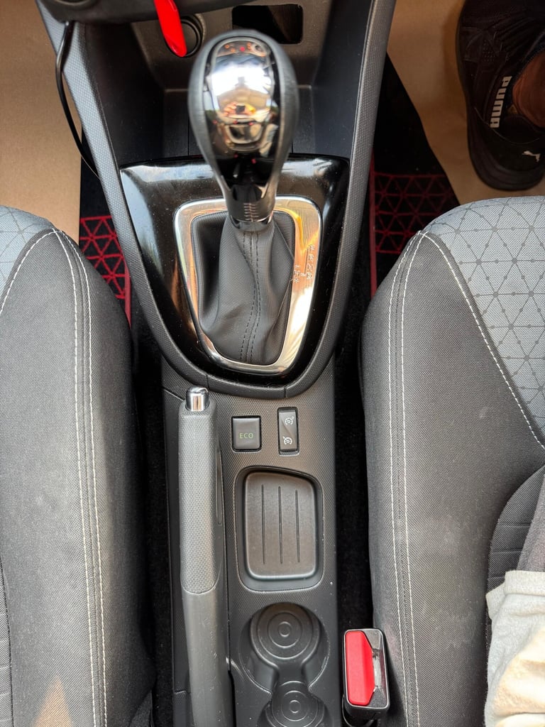 2014 Renault Clio 1.2 DYNAMIC AUTO  Hatchback Petrol Automatic