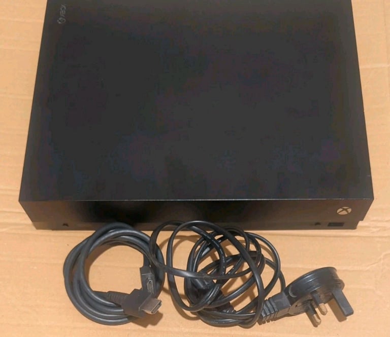 Xbox one X 4K console 1TB + games (no controller)