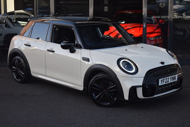 image for 2022 MINI Hatch 1.5 Cooper Sport 5dr Auto HATCHBACK PETROL Automatic