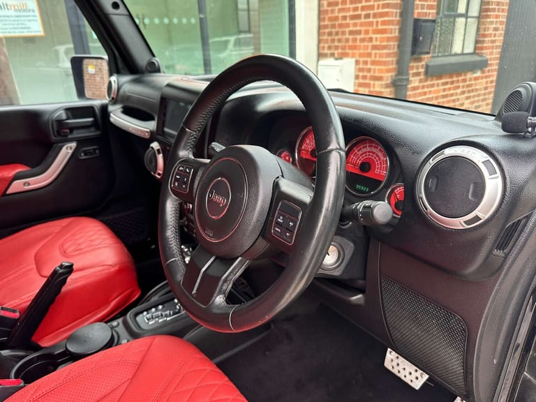2013 Jeep Wrangler 2.8 Wrangler Sahara Unlimited CRD 197 Auto 4WD 4dr SUV Diesel Automatic