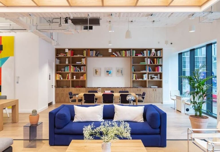 Furnished offices to rent in *Moorgate*. Office Spaces for 2 to 700 desks EC2