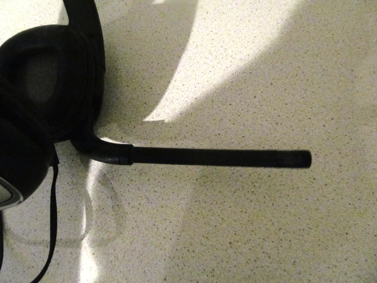 Plantronics Audio E8 A55 Jack Headset With Microphone.