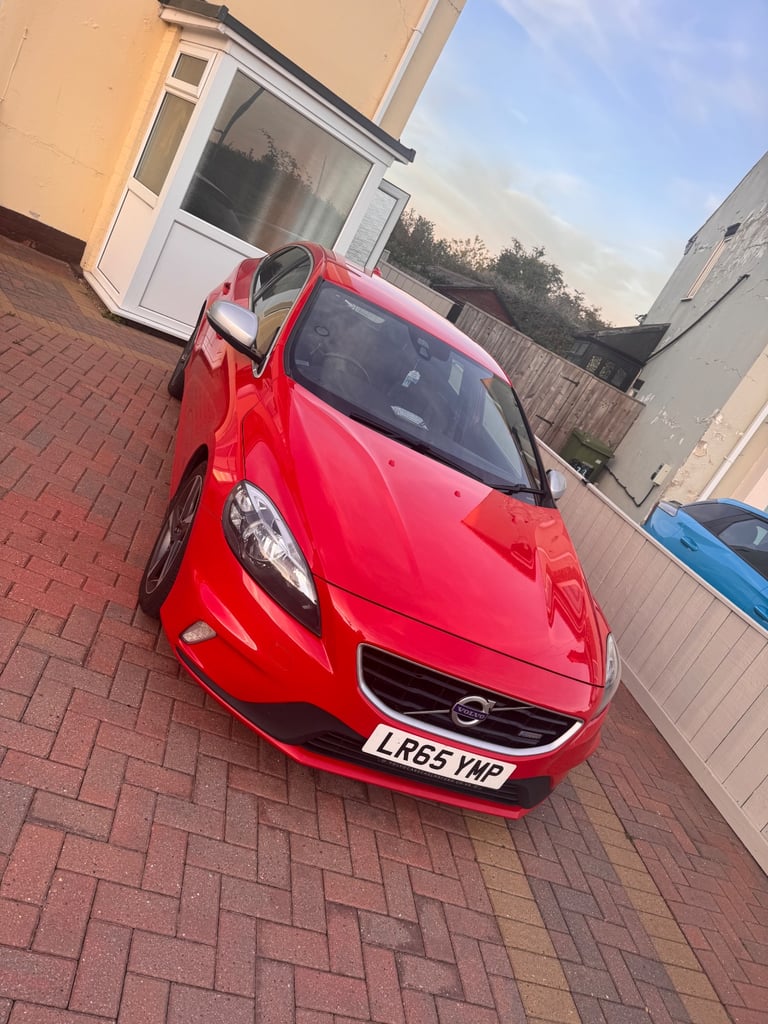 Volvo, V40, Hatchback, 2015, Semi-Auto, 1560 (cc), 5 doors