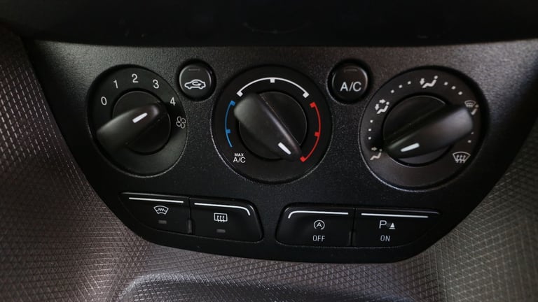 FORD TRANSIT 200 LIMITED PV Silver Manual Diesel, 2016