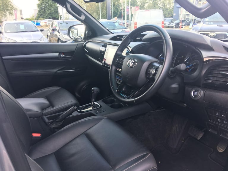 2023 Toyota Hilux 2.8 D-4D Invincible X Pickup Double Cab 4dr Diesel Auto 4WD Euro 6 (s/s) (2 Die...