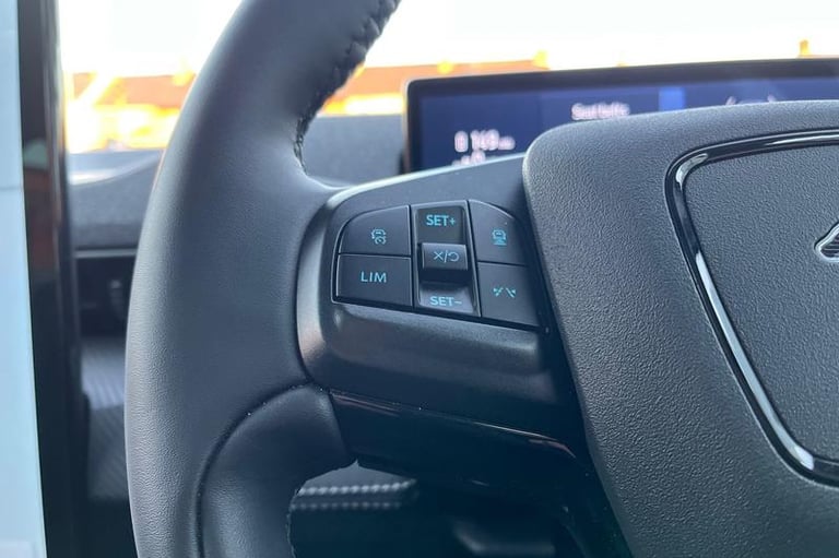 2024 Ford Mustang Mach-E Standard Range 72kWh Select SUV 5dr Electric Automatic (268 ps), Large M...