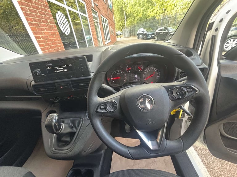 2021 Vauxhall Combo 1.5 Combo 2000 Sportive S/S Panel Van Diesel Manual