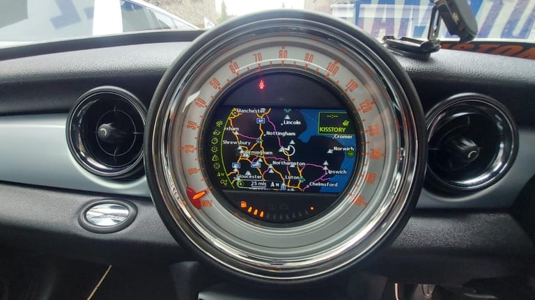 MINI HATCH 2.0 Cooper SD Hatch 2012