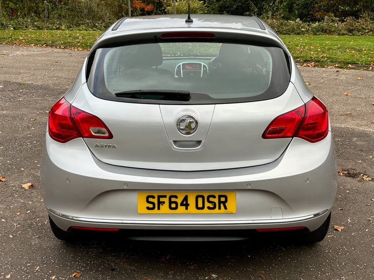 2014 Vauxhall Astra 1.3 Diesel Mot October 2026 Full Service History £20 Road Tax 