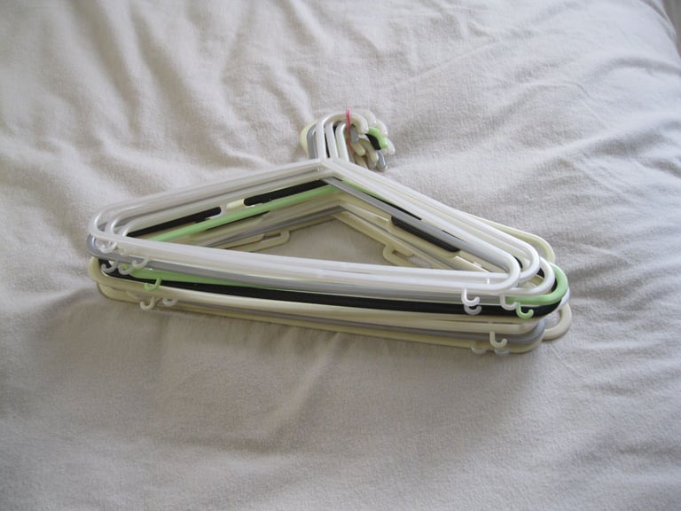 image for PLASTIC CLOTHES HANGERS LEICESTER LE4 5DJ