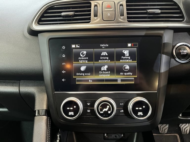 2019 Renault Kadjar 1.3 TCe Iconic SUV 5dr Petrol Manual Euro 6 (s/s) (140 ps) HATCHBACK Petrol M...