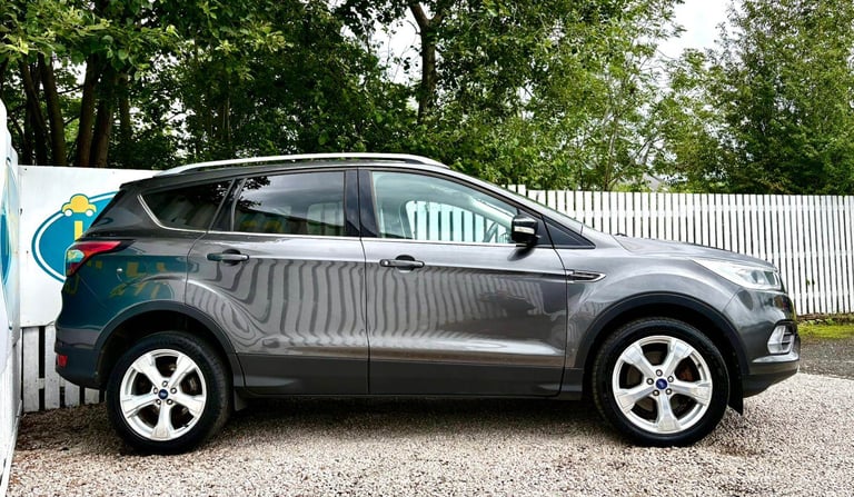 CAN'T GET CREDIT? CALL US! Ford Kuga 1.5 TDCi Titanium (s/s), Manual - £249 DEPOSIT, £79 PER WEEK