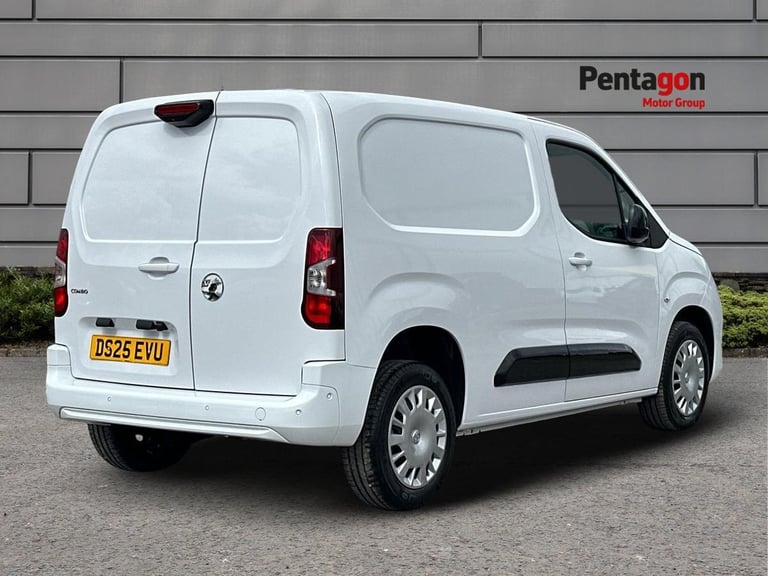  Vauxhall Combo 1.5 Turbo D 2300 Pro Panel Van 5dr Diesel Manual Swb Euro 6 s/s