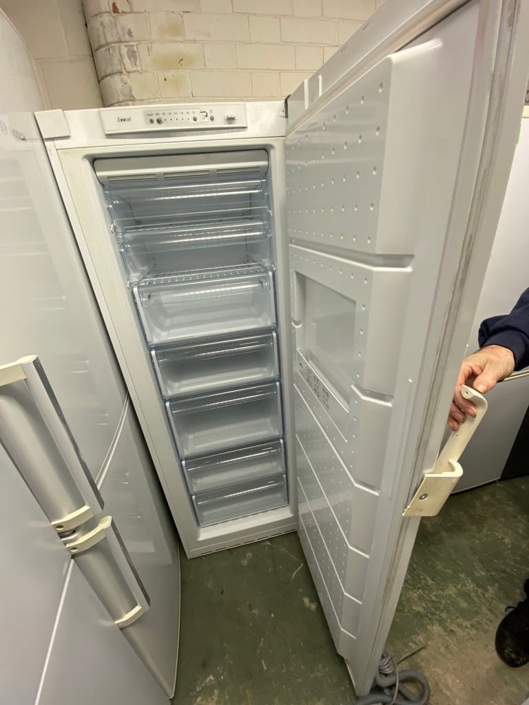 📞FROST FREE WHITE BOSCH 6FT UPRIGHT FREEZER