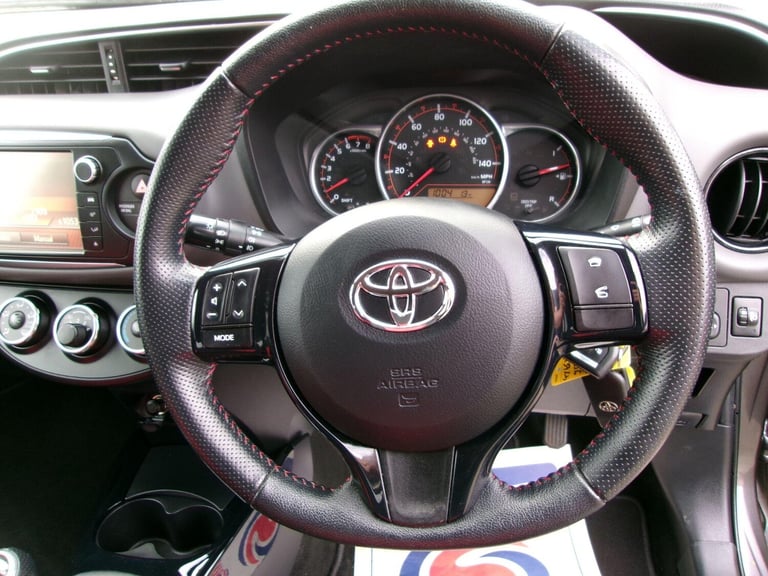 2015 Toyota Yaris 1.33 VVT-i Sport 5dr HATCHBACK PETROL Manual
