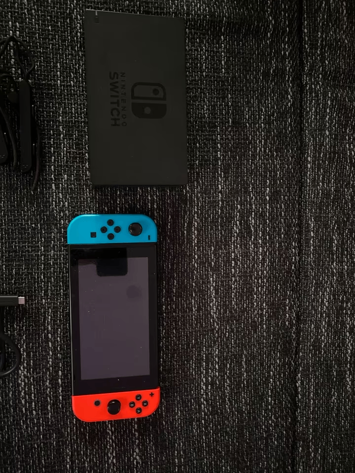 Nintendo Switch + Accessory Set – Good Condition!