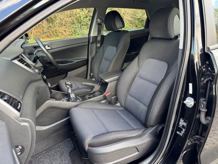 2015 Hyundai Tuscon 1.7 CRDi SE Nav Bluedrive 6 Speed Manual 5 Door Diesel Hatch