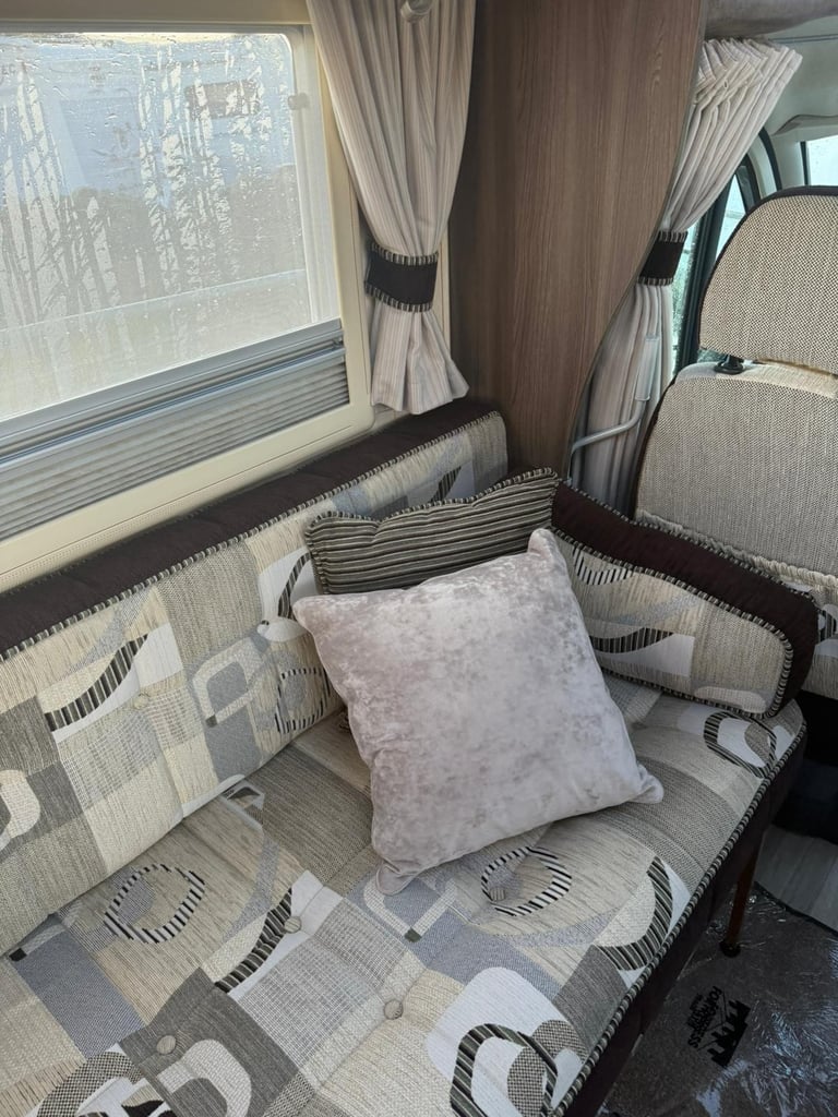 2015 - Auto Sleeper Broadway - 27,000 Miles - 2.2ltr - 2 Belts / 2 Berth