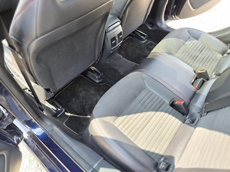 2017 Mercedes-Benz A-Class 2.1 A200d AMG Line (Premium Plus) 7G-DCT Euro 6 (s/s) 5dr Hatchback Di...