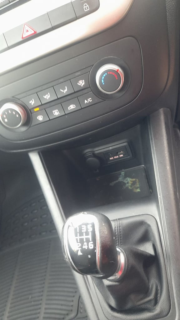 Kia, VENGA, Hatchback, 2016, Manual, 1396 (cc), 5 doors