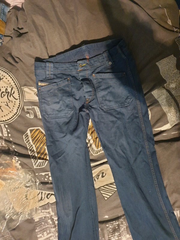 Diesel men Jeans 30 inch waist,ideal for causal or formal 