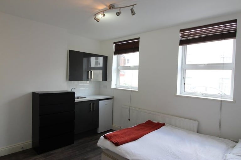 ☀️ Large Room ✅ Near Station