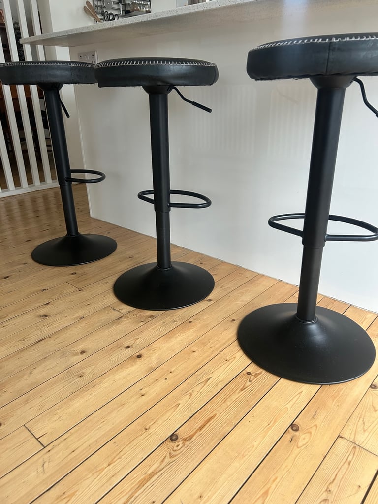 image for 3 bar stools