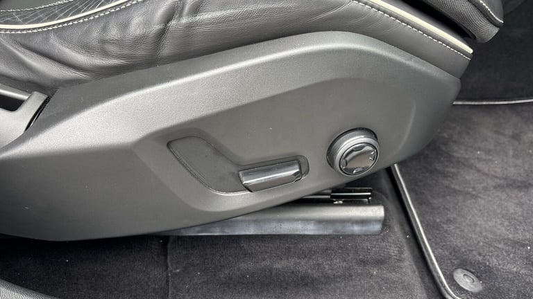 2021 Volvo XC60 2.0 B4D R DESIGN 5dr Geartronic Diesel Estate Estate Diesel Automatic