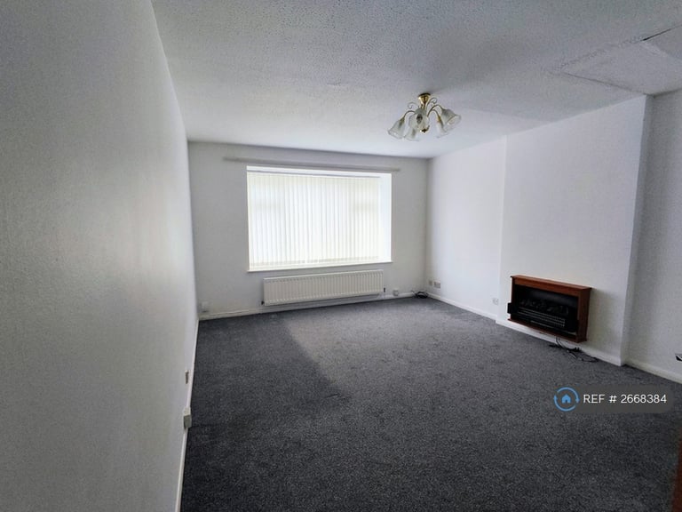 3 bedroom house in Loughrigg Close, Nottingham, NG2 (3 bed) (#2668384)