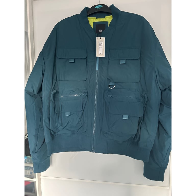 Men’s jacket size large brand new . River island 