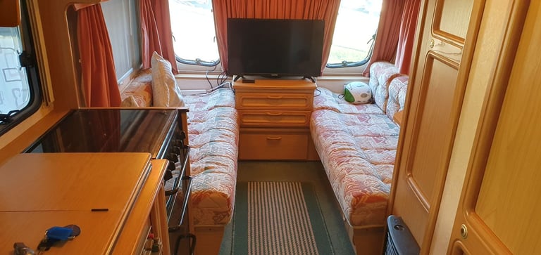 2000 Bailey Ranger 5 Berth Caravan For Sale